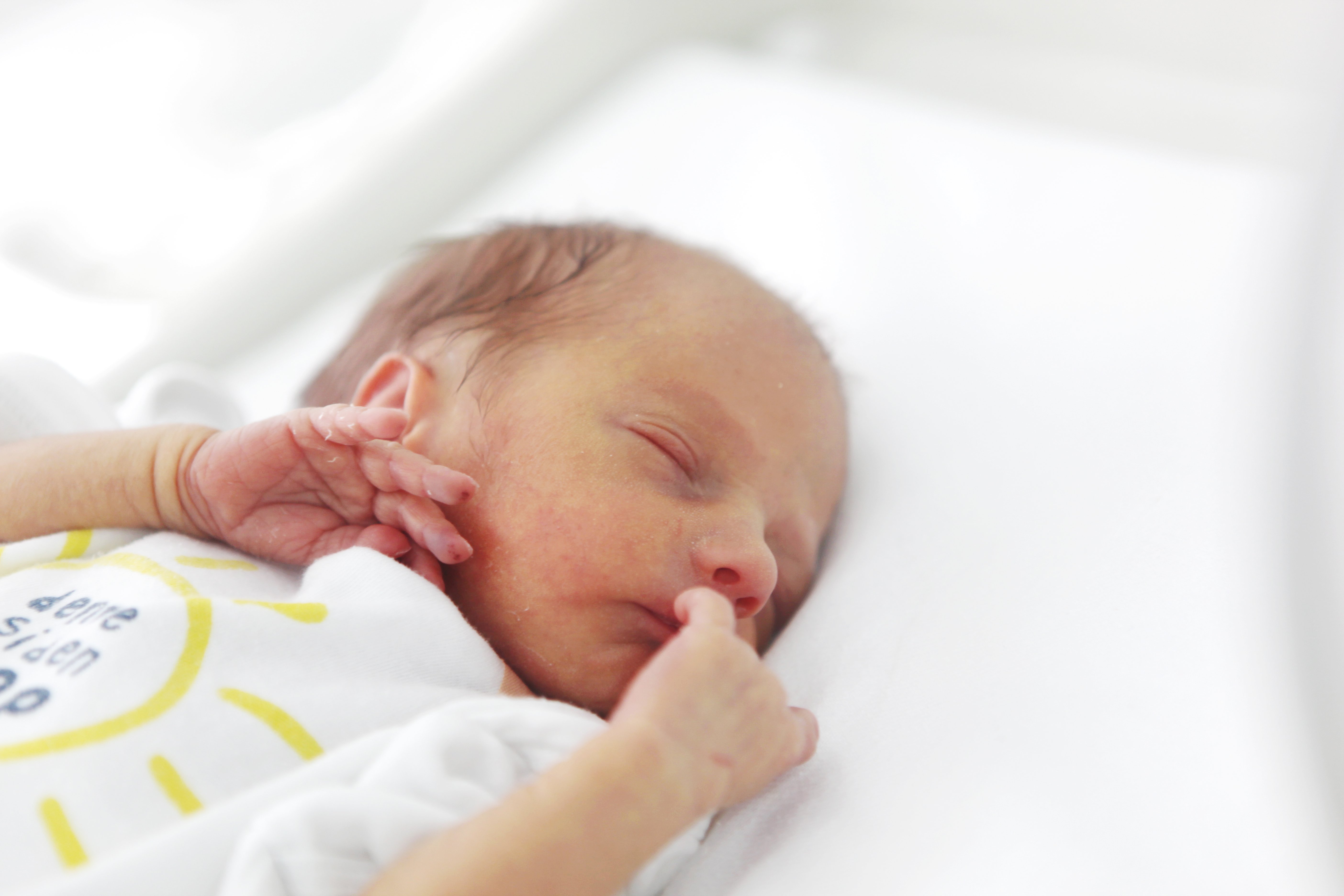 Bilde av nyfødt baby