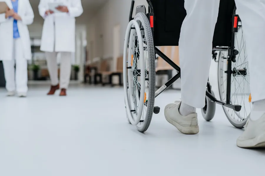 En person i rullestol