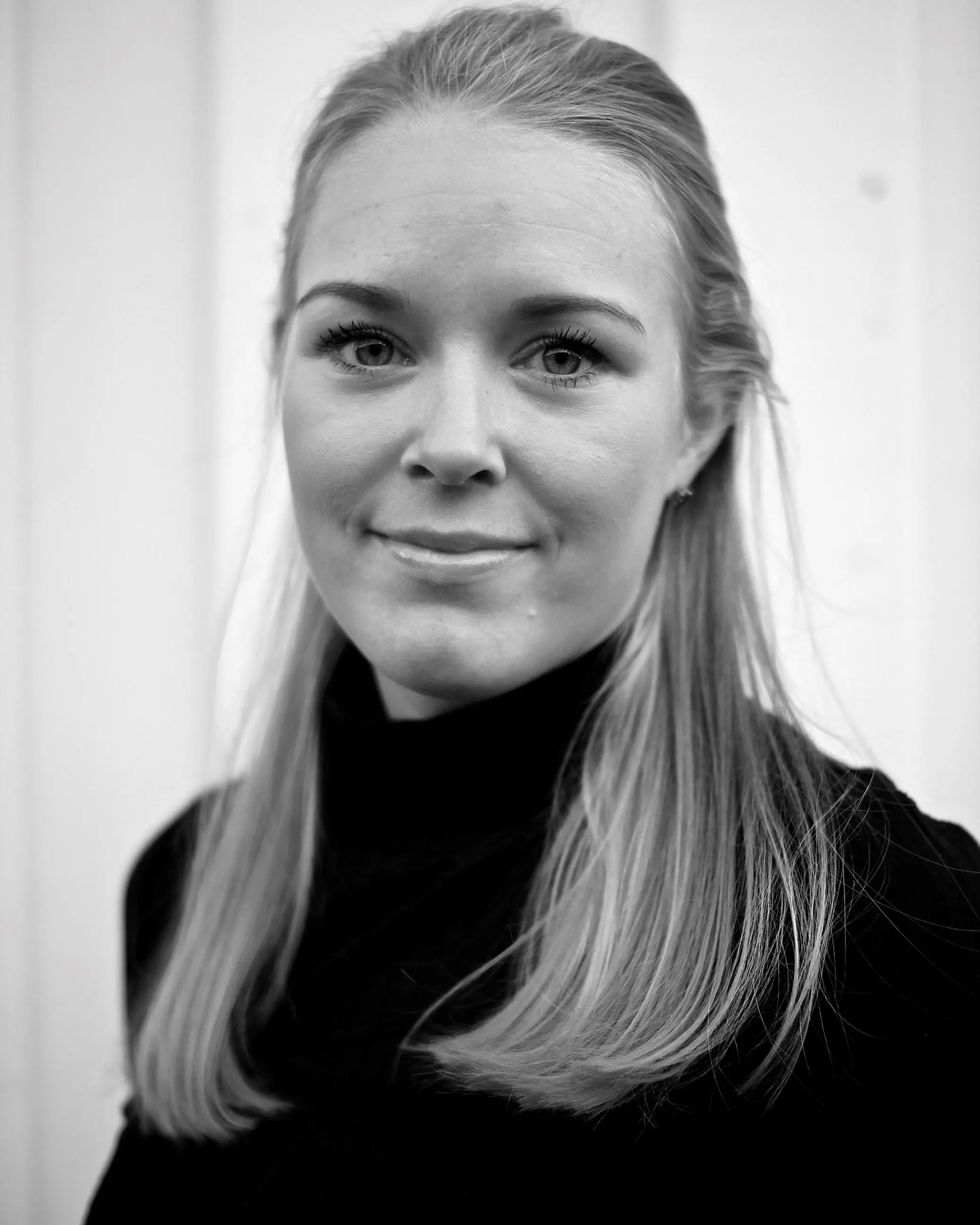 Bilde av blond ung dame