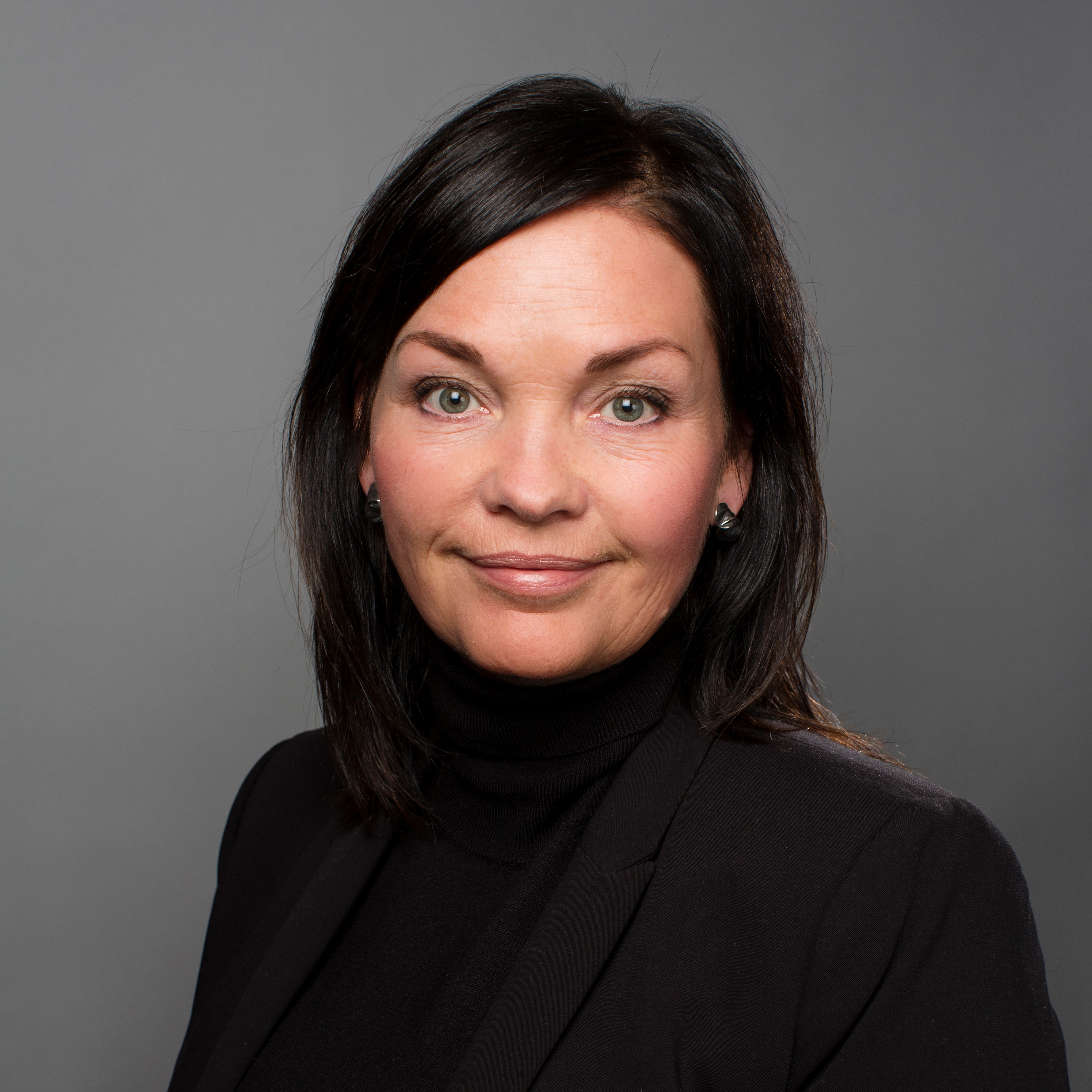 En person med mørkt hår